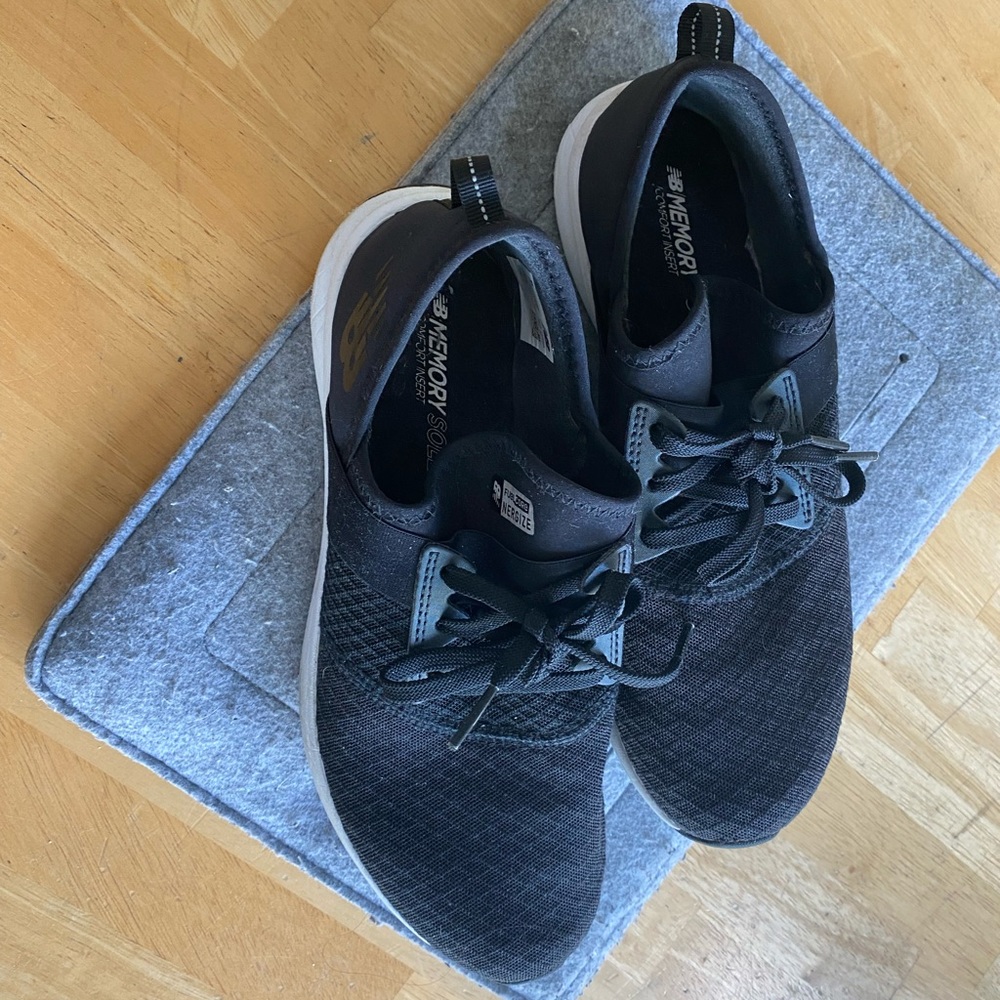 Sneakers size 8.5 - worn a couple of times